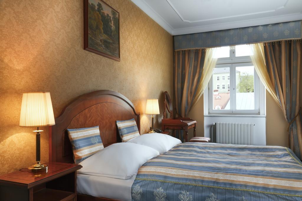 Hotel Ostende Karlovy Vary Exterior foto