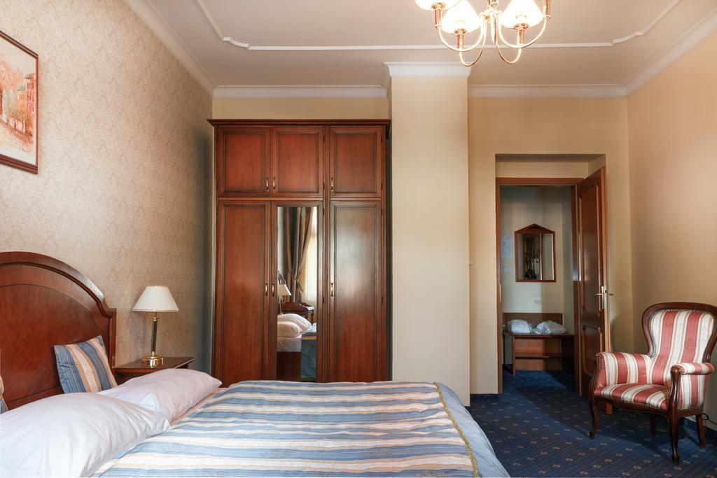 Hotel Ostende Karlovy Vary Exterior foto